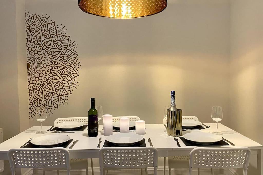 Modern Town House In Cotswolds - 3 Double Bedrooms Вітні Екстер'єр фото